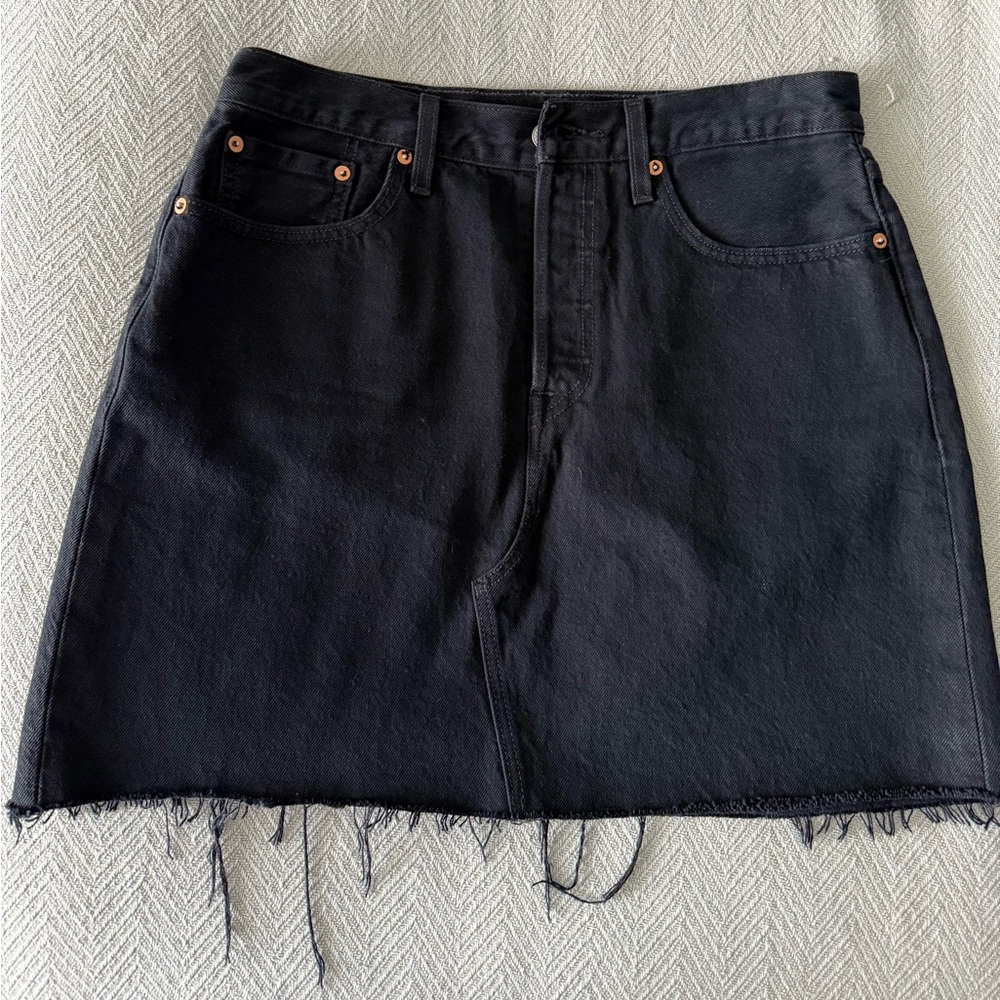 Levi’s Black Denim Skirt size 29